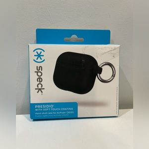 NWT Speck AirPod Pro Case